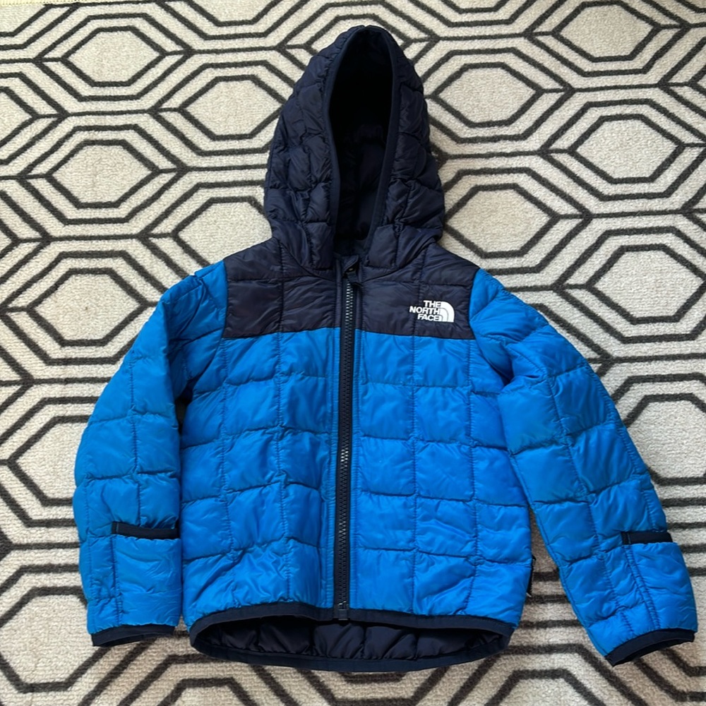 The North Face Kids ThermoBall Eco Hooded Jacket for Baby 12-18 months like new